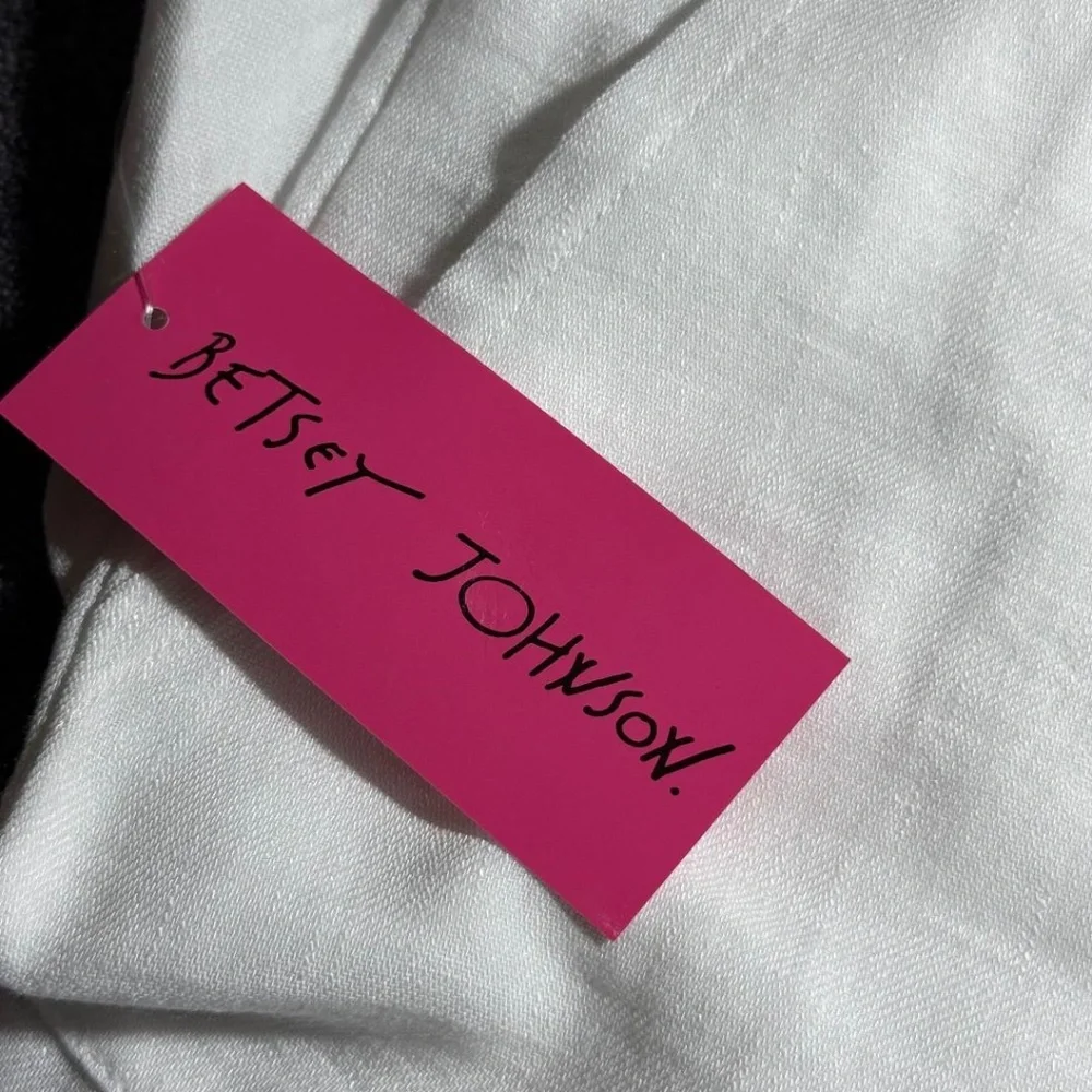 NWT Betsey Johnson 2 Piece Button Down Shirt & Short Set White Size Medium - Picture 10 of 13